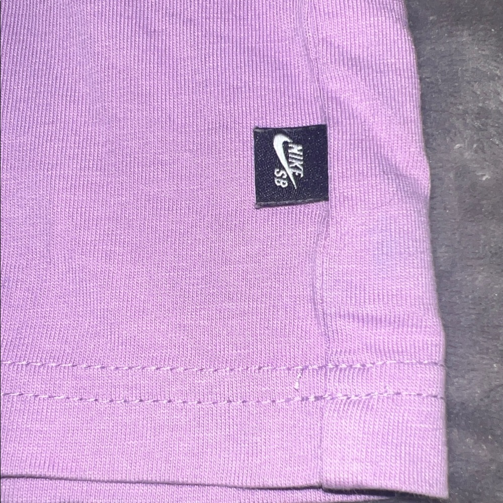 Nike SB  Purple T-Shirt with Black Tag , like new condition - Picture 3 of 8